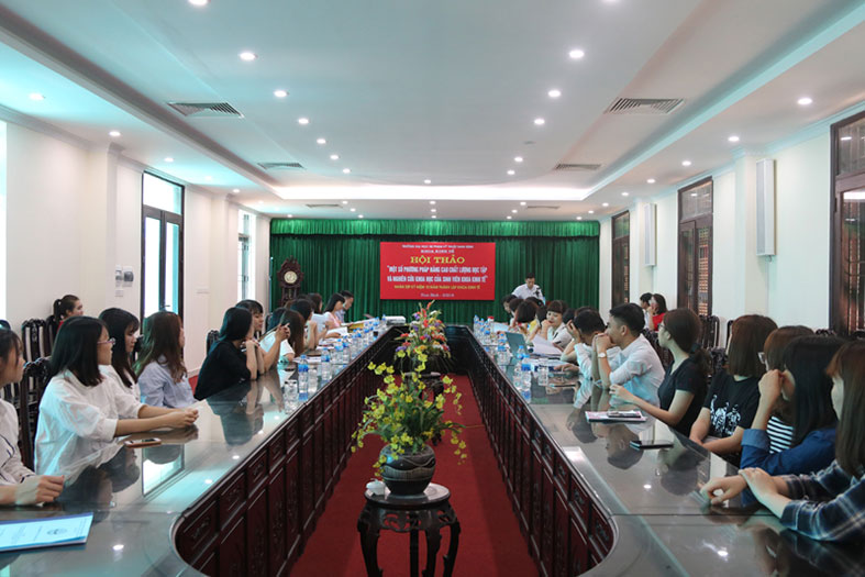 Khoa Kinh tế tổ chức Hội thảo nâng cao chất lượng học tập và NCKH sinh viên
