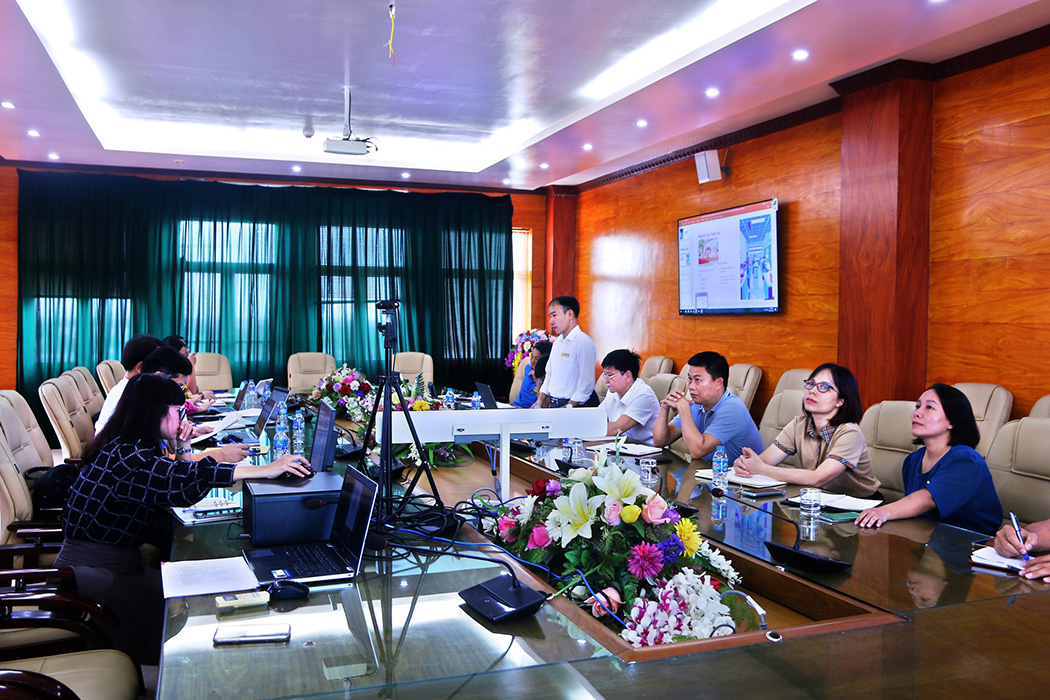 Quang cảnh buổi làm việc giữa hai đơn vị