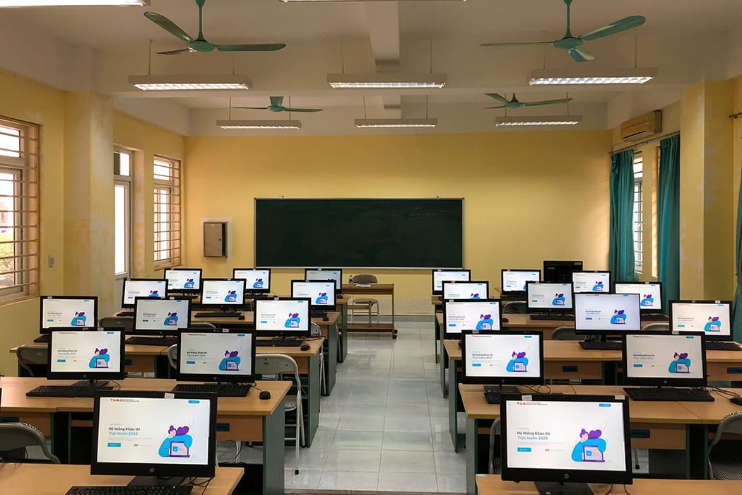 Hệ thống phòng máy tính hiện đại tại tòa nhà A5 được Trung tâm Thực hành chuẩn bị kỹ lưỡng, đảm bảo tiêu chuẩn kỹ thuật khắt khe của kỳ thi