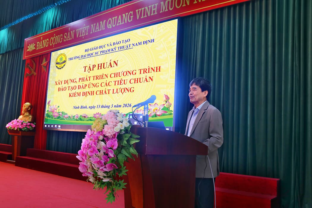 Nâng cao năng lực xây dựng và phát triển chương trình đào tạo đáp ứng chuẩn kiểm định chất lượng mới