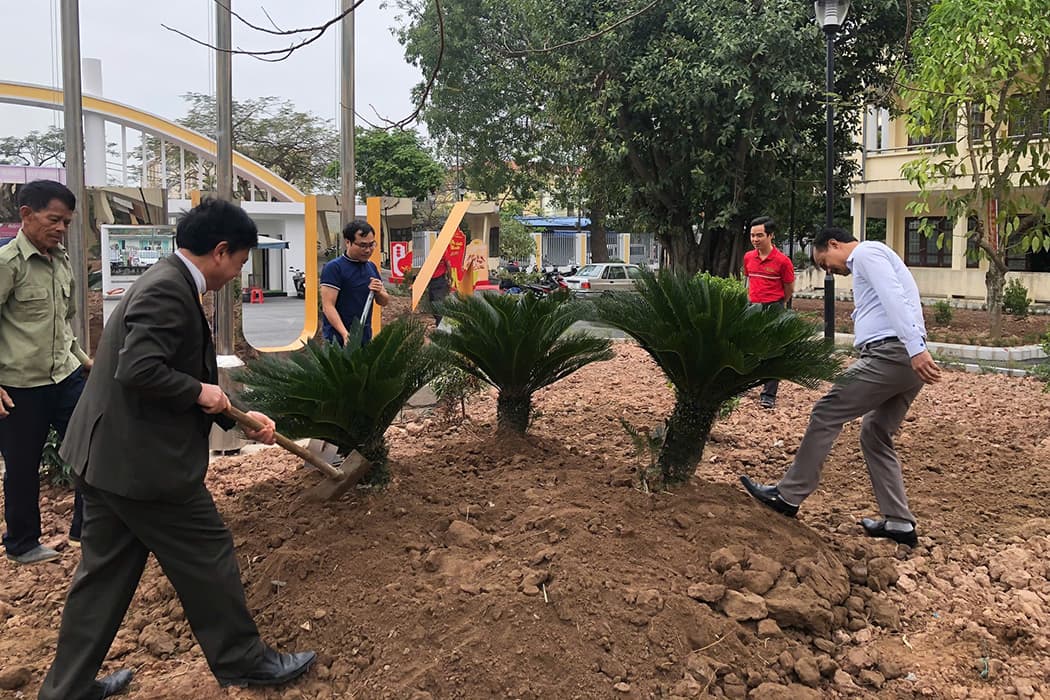 CÔNG ĐOÀN - ĐOÀN THANH NIÊN TRƯỜNG ĐẠI HỌC SƯ PHẠM KỸ THUẬT NAM ĐỊNH TỔ CHỨC PHONG TRÀO “TẾT TRỒNG CÂY” VÀ VỆ SINH CẢNH QUAN TRONG KHUÔN VIÊN TRƯỜNG