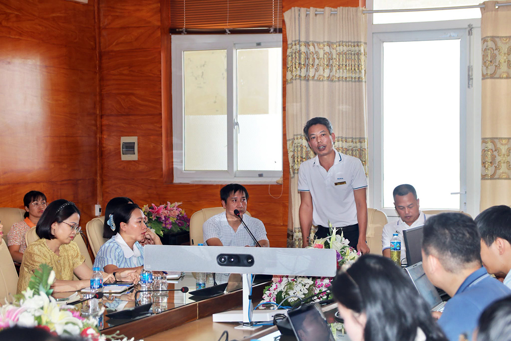 Các đơn vị trong Nhà trường trao đổi để làm rõ các vấn đề trong triển khai và thực hiện Đại học số tại Trường Đại học Sư phạm Kỹ thuật Nam Định.